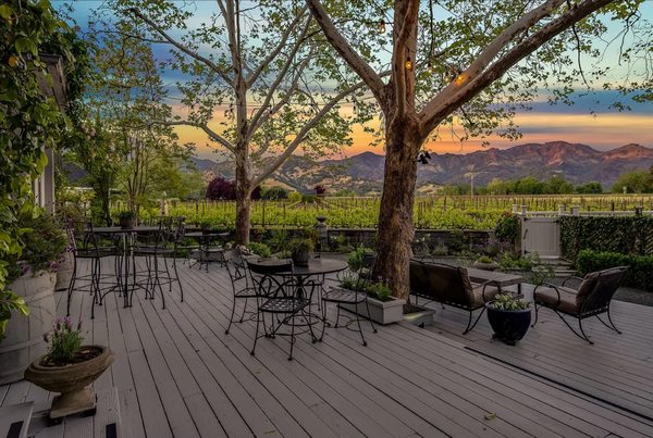 Daytime vineyard rows at Chateau de Vie estate, Calistoga